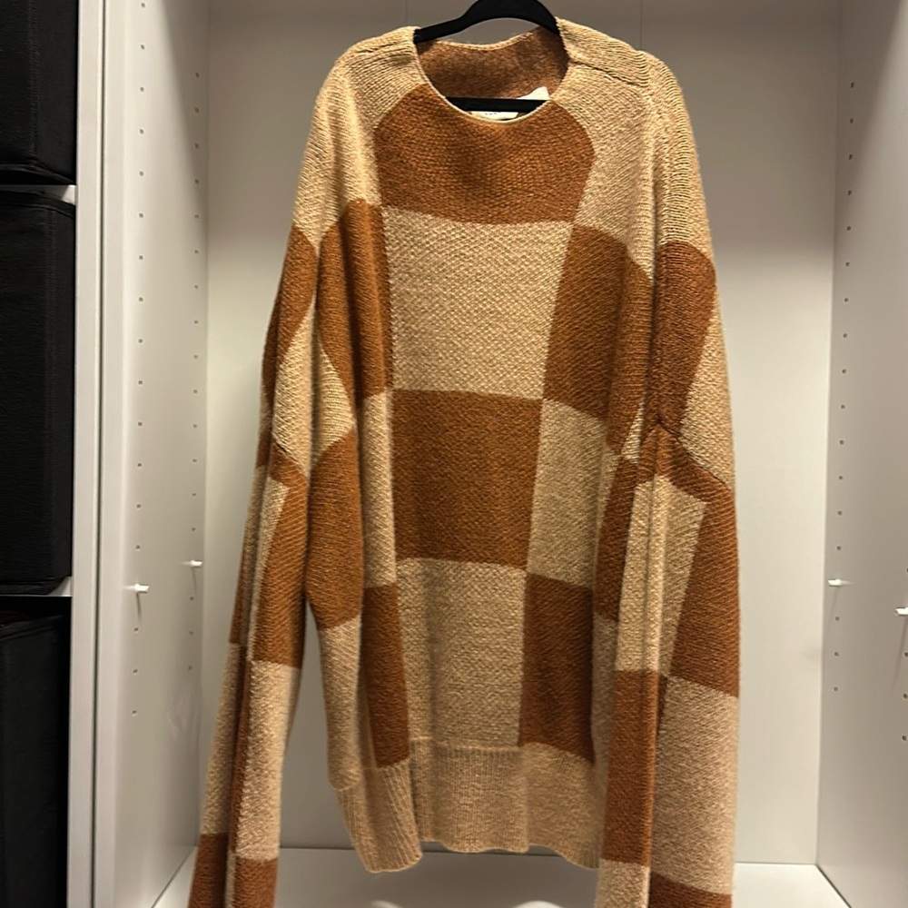 Checked sweater size M